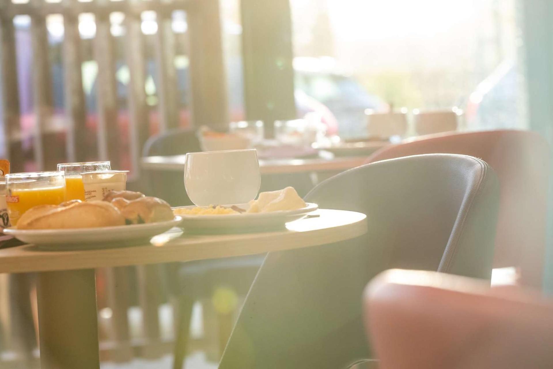 Brit Hotel Eden Spa Онфльор Екстериор снимка