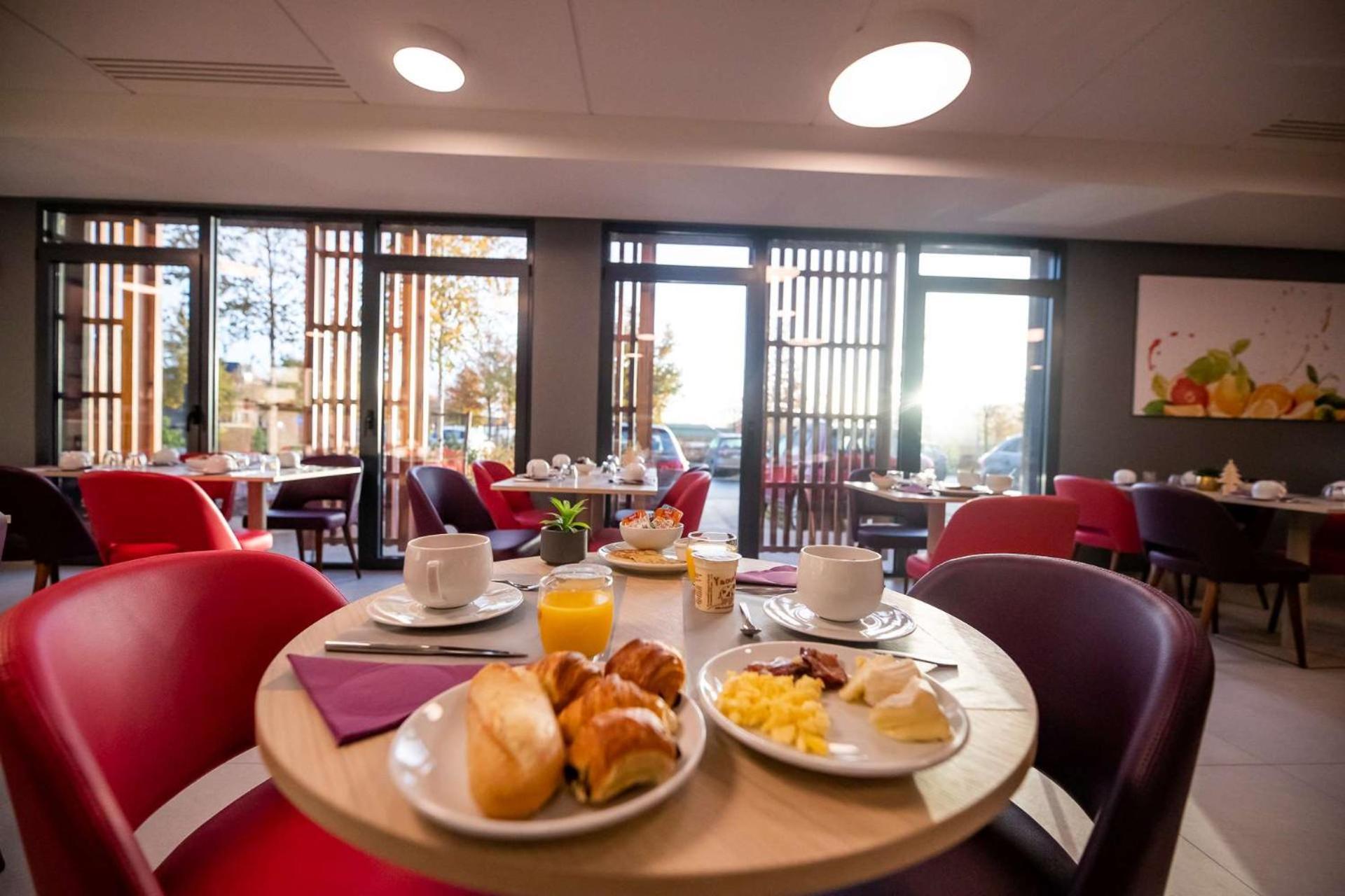 Brit Hotel Eden Spa Онфльор Екстериор снимка