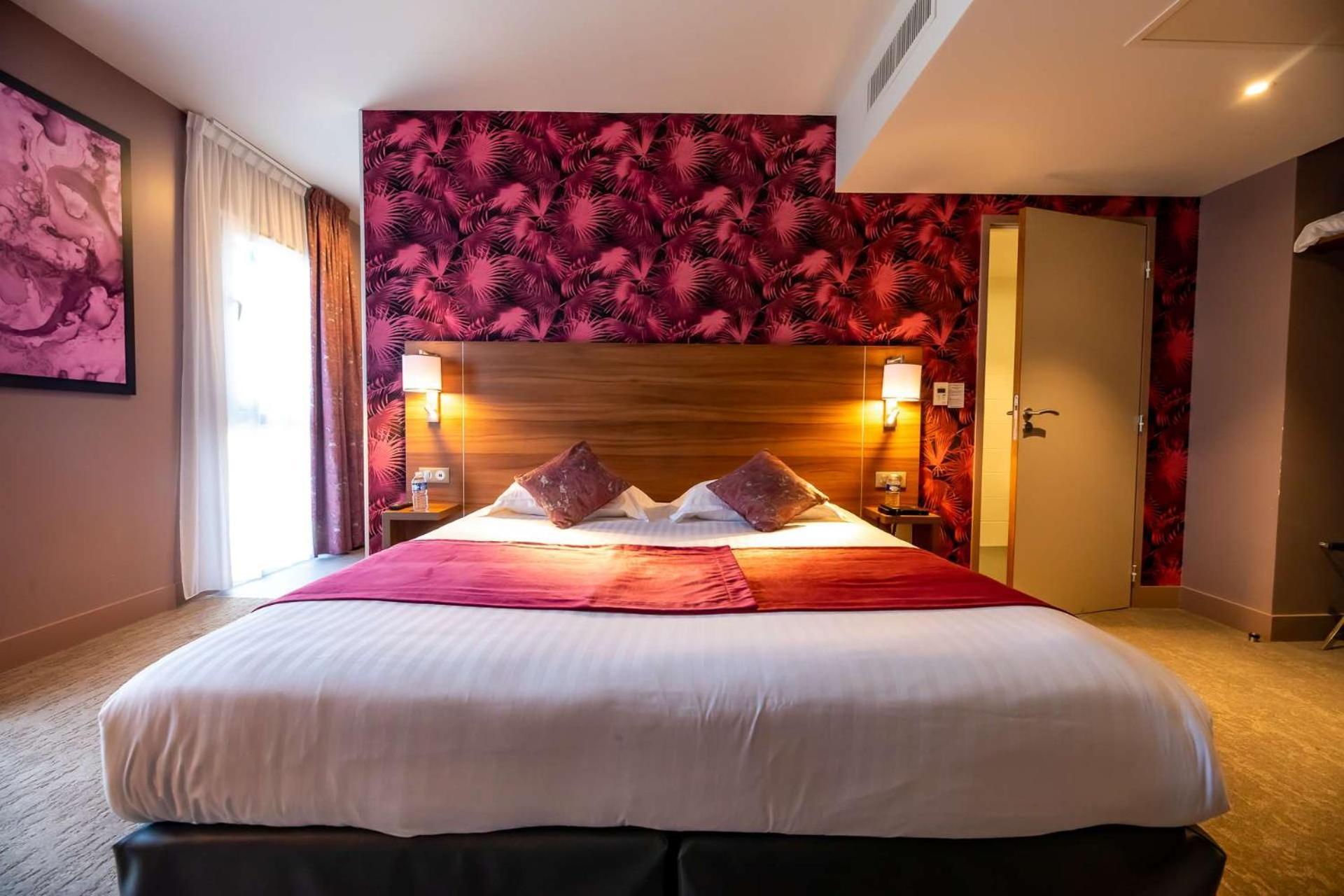 Brit Hotel Eden Spa Онфльор Екстериор снимка