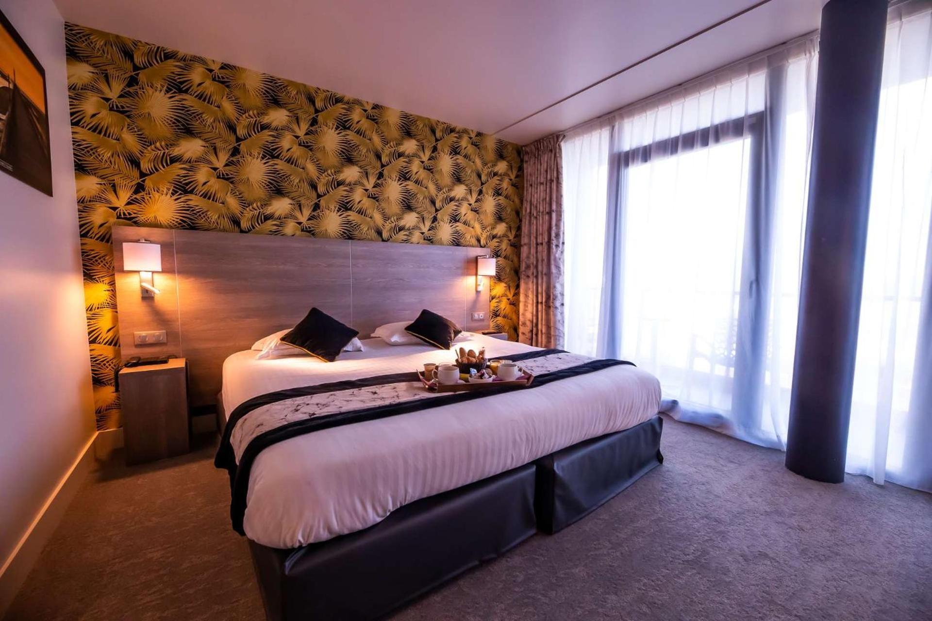 Brit Hotel Eden Spa Онфльор Екстериор снимка