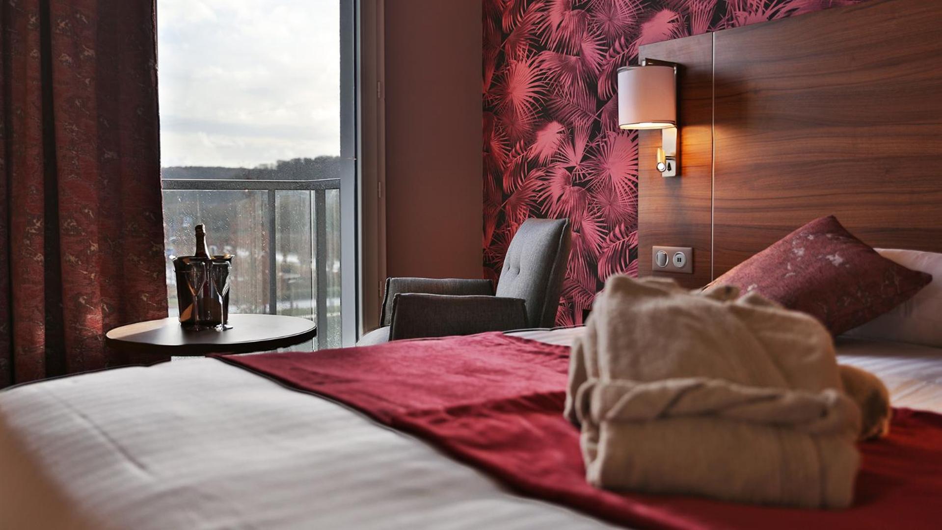 Brit Hotel Eden Spa Онфльор Екстериор снимка