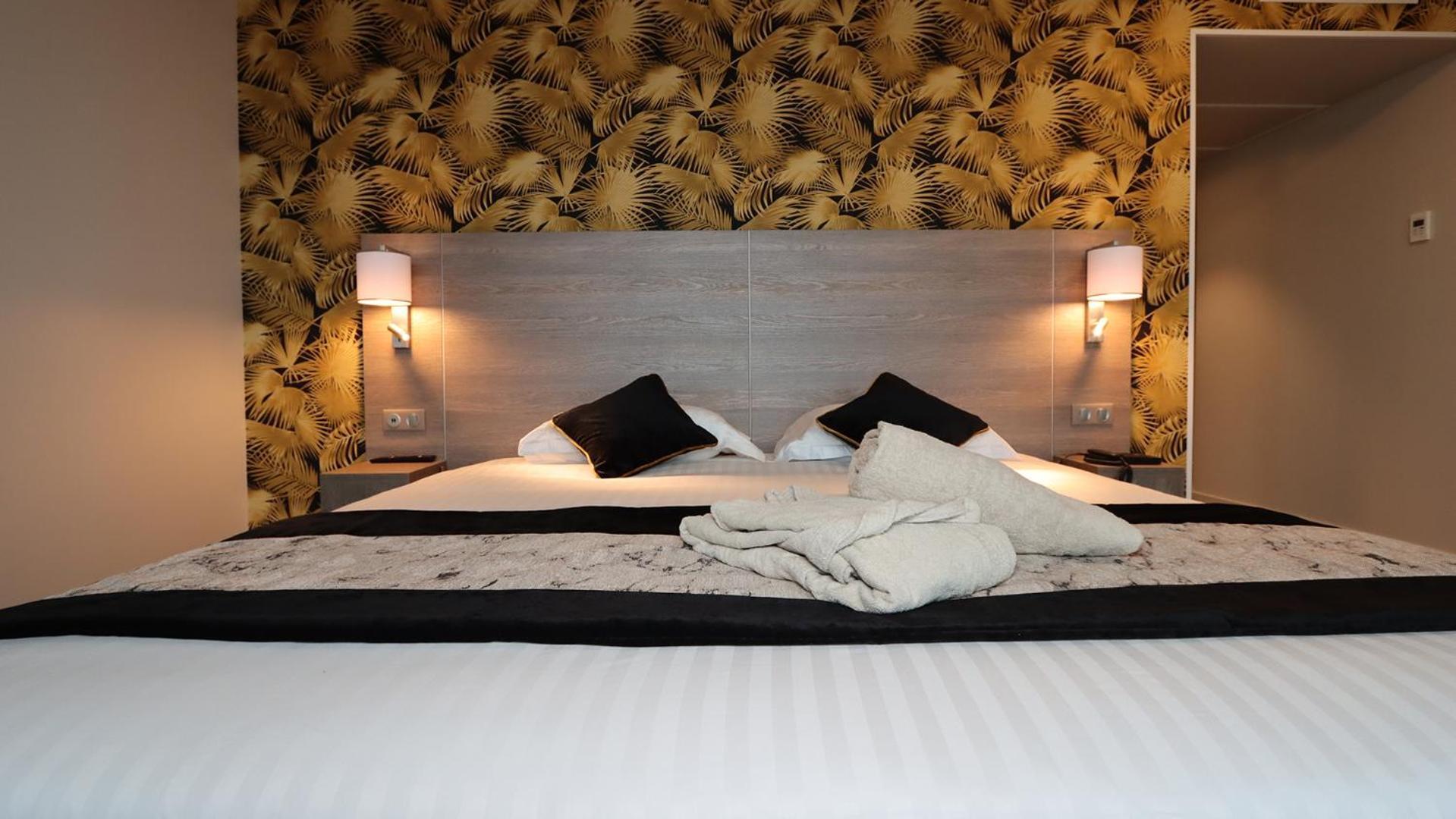 Brit Hotel Eden Spa Онфльор Екстериор снимка