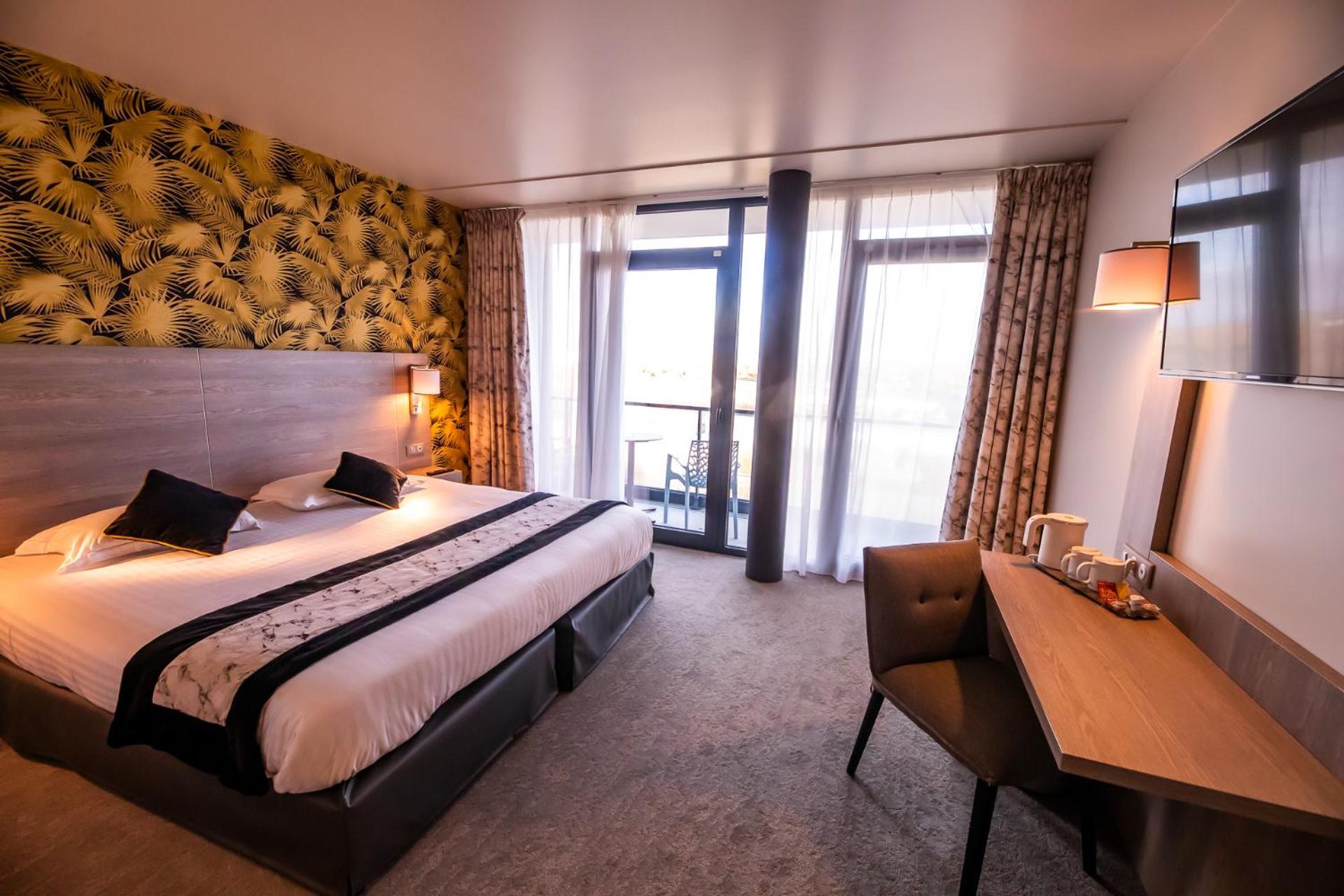 Brit Hotel Eden Spa Онфльор Екстериор снимка